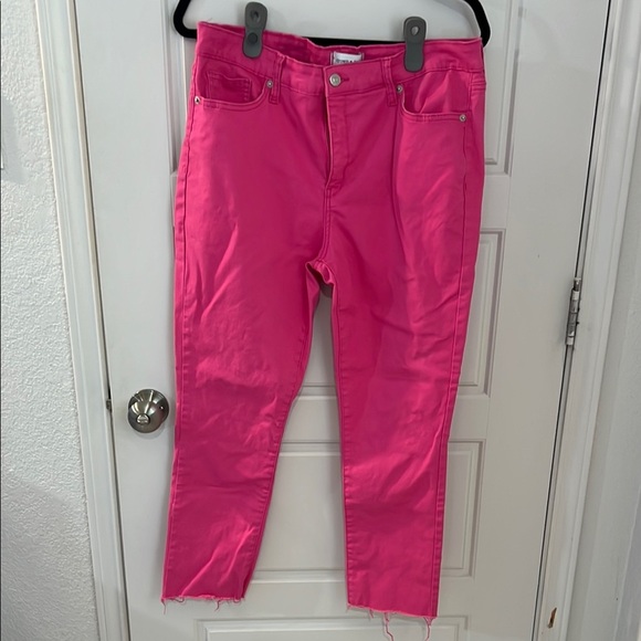 Crown & Ivy Pink Ankle Cropped Jeans - Picture 1 of 4